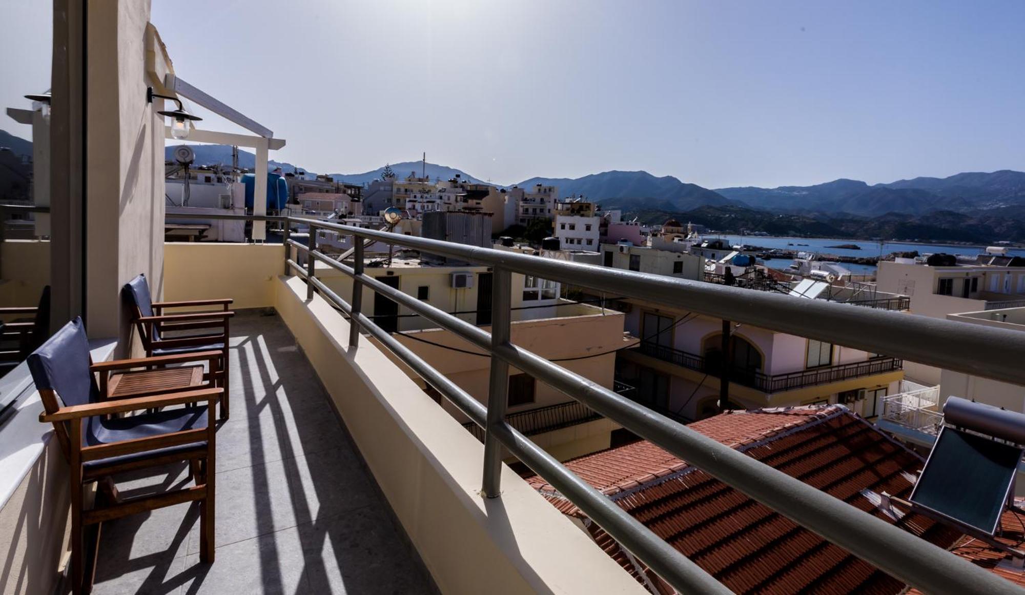 Lemon Tree House Aparthotel 4*